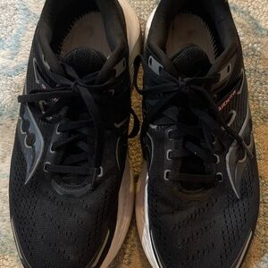 Saucony Guide 16  Black and white Athletic Sneakers
Sz 9M Ladies
